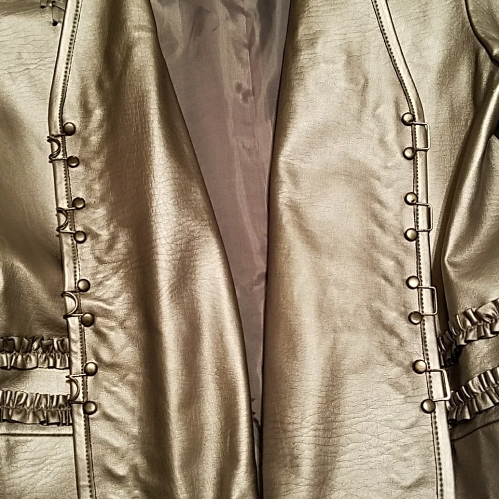 Jacket - Picture 6 of 8